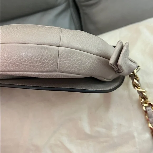 Tory Burch Harper Leather Crossbody Bag 
Bedrock color.  EUC GOLD IN STRAP - Picture 10 of 14